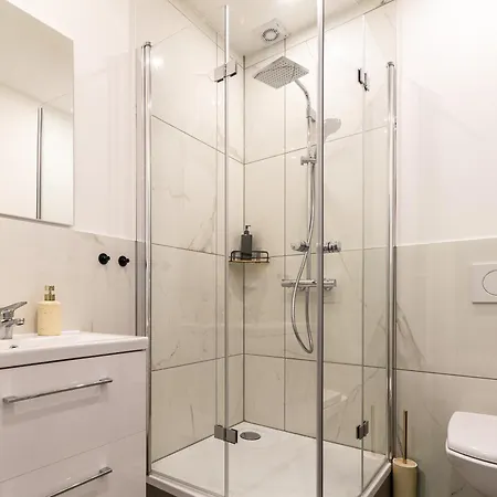 Lejlighed Home-on Wiesbaden, Group Travel With Comfortable Bed