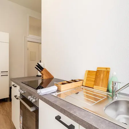 Home-on Wiesbaden, Group Travel With Comfortable Bed * Wiesbaden