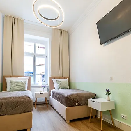 Lejlighed Home-on Wiesbaden, Group Travel With Comfortable Bed