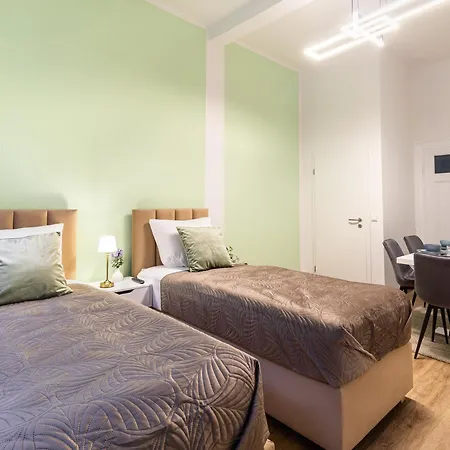 Lejlighed Home-on Wiesbaden, Group Travel With Comfortable Bed