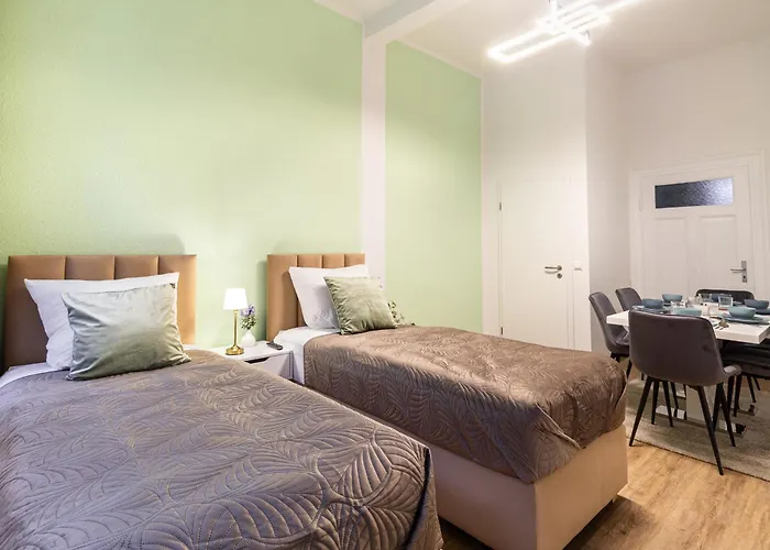 Apartment Home-on Wiesbaden, Group Travel With Comfortable Bed